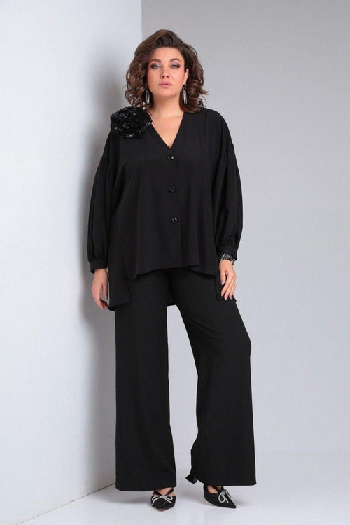 Compleu Nisa Bela Moda, bluză vaporoasă cu detaliu floral, culoare negru